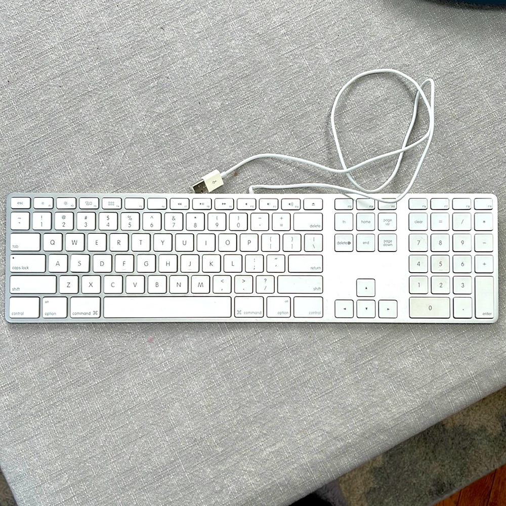 NEW UNUSED Apple Keyboard